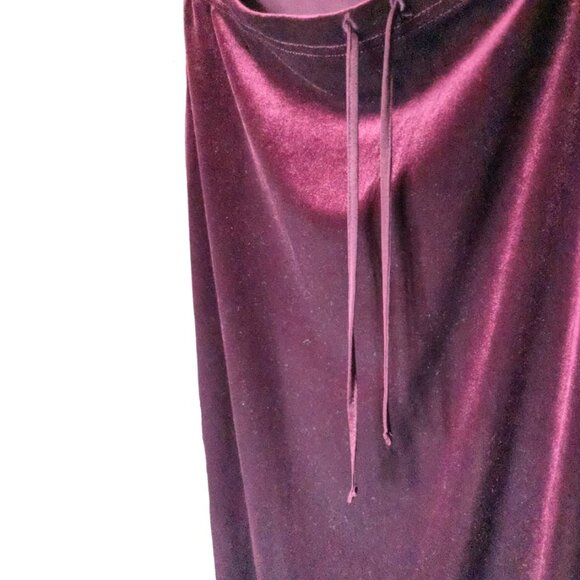 Reitmans| Red Wine Velvet Velour Adjustable Waist Band Maxi Skirt |Size: Medium - Picture 6 of 10